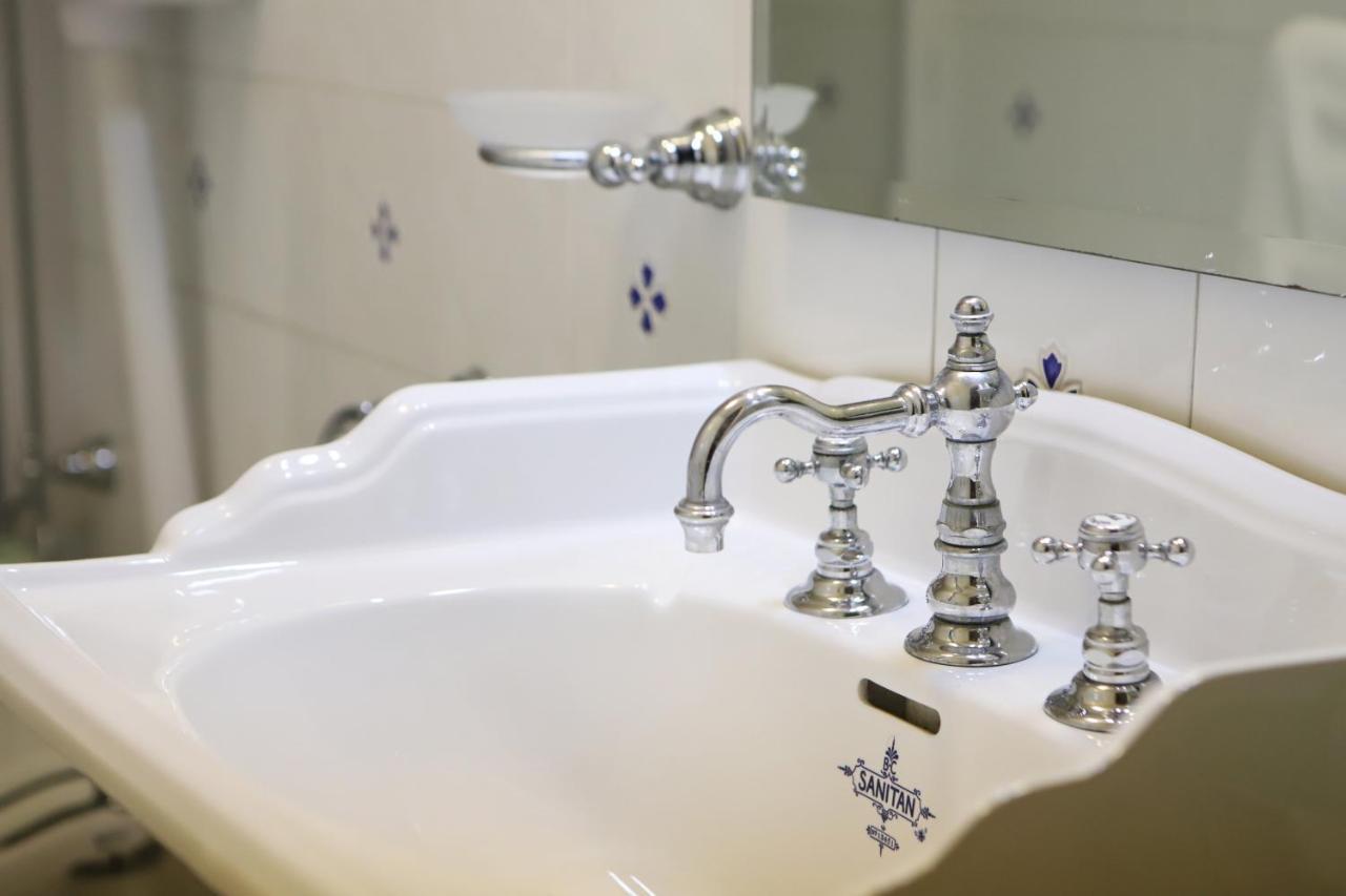 Piazza Dante Suites By Wonderful Italy Наполи Екстериор снимка